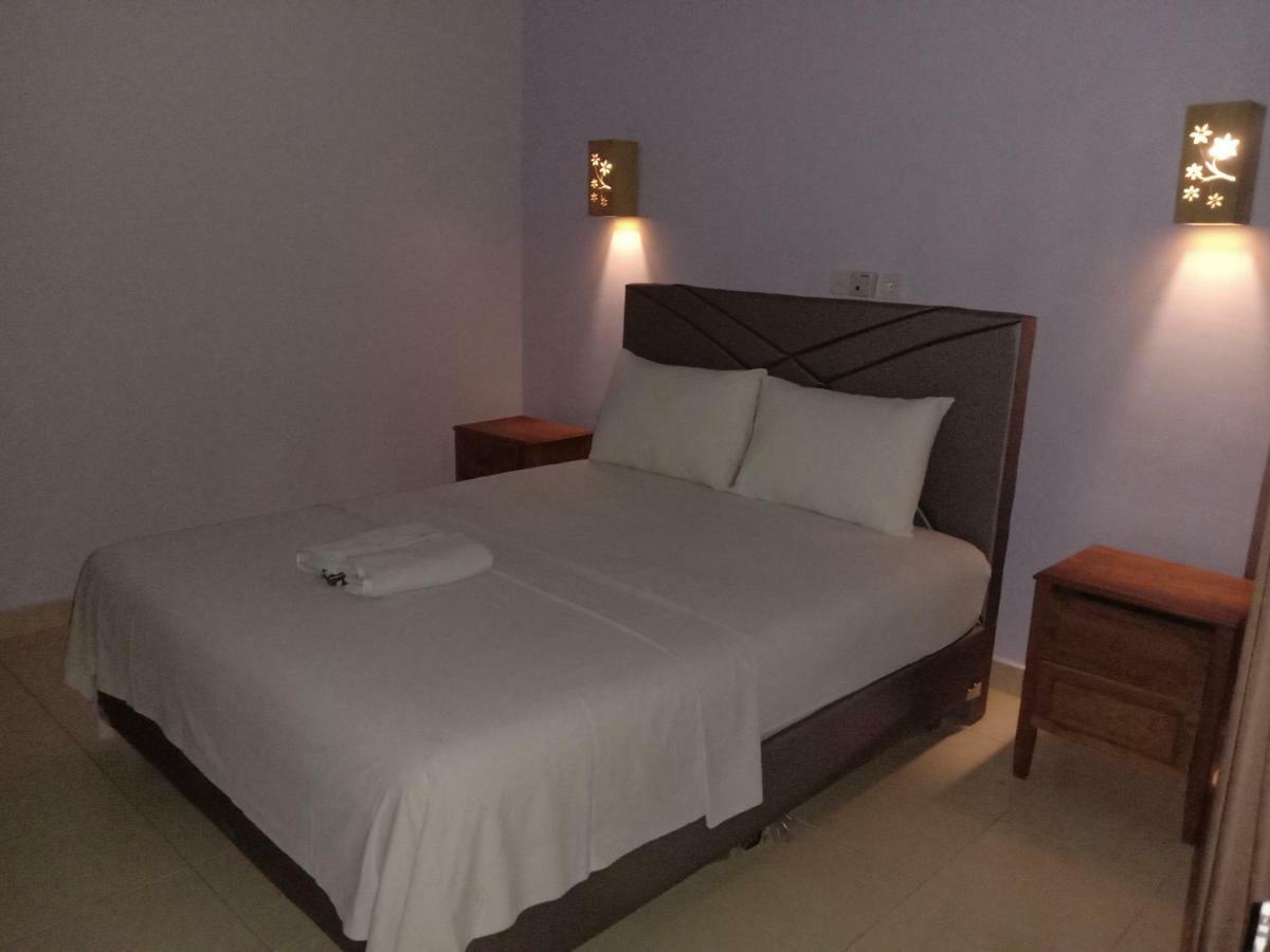 Tunjung Bali Inn Kuta Lombok Exterior foto
